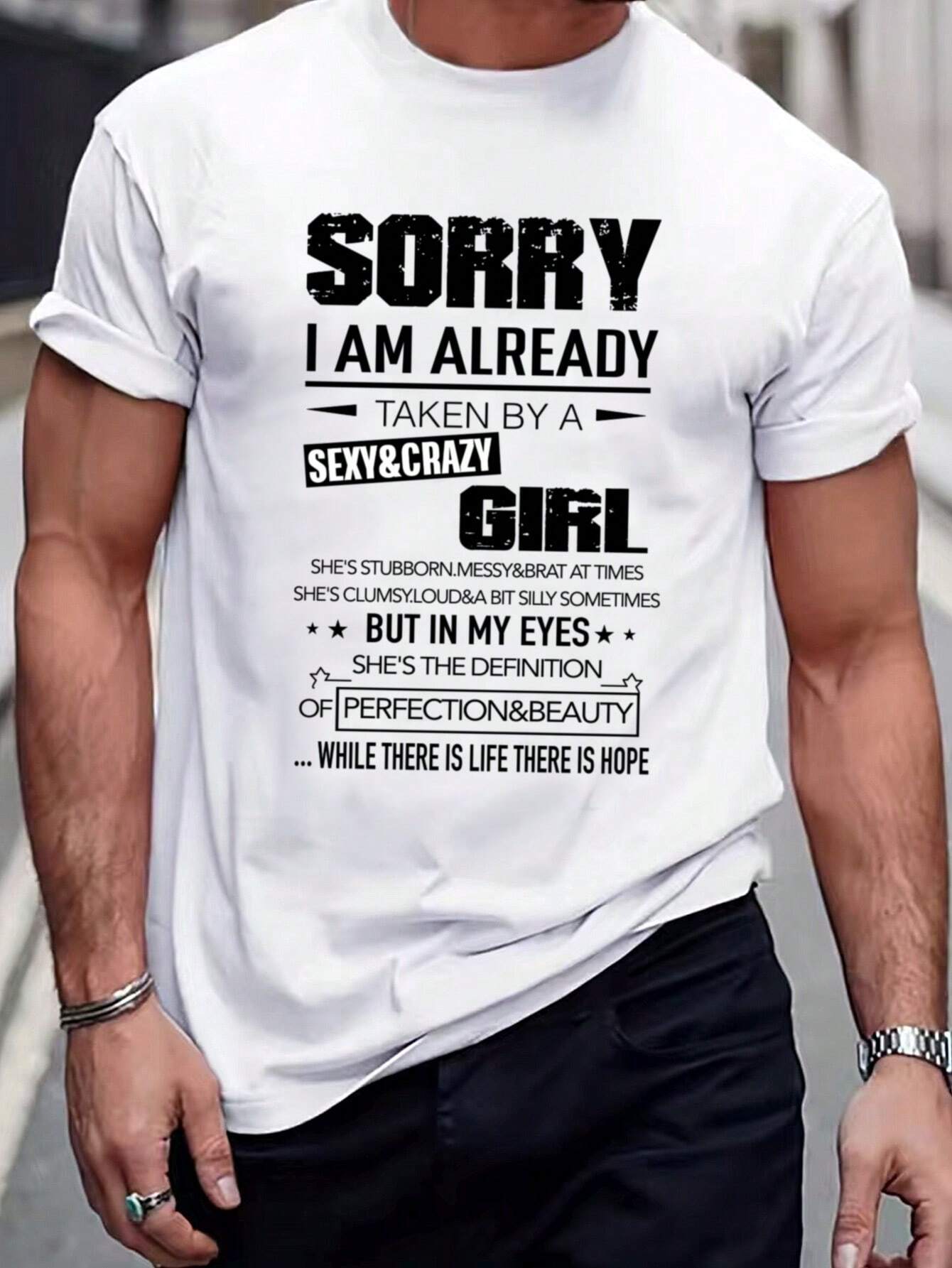 Camiseta Básica Unissex Sexy And Crazy Girlfriend