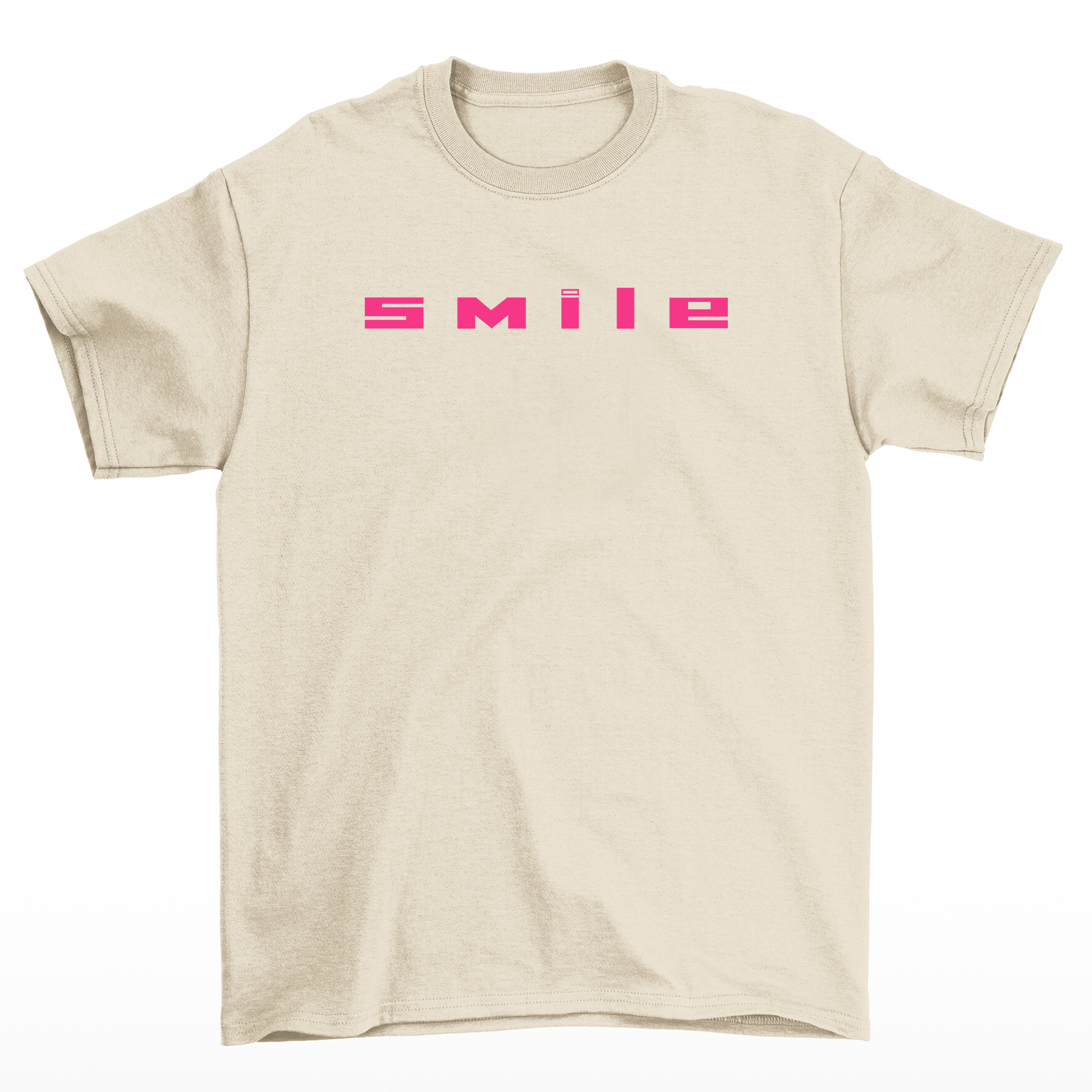 Camiseta streetwear básica pérola frente com uma estampa escrito "smile e rosto feliz" na cor rosa pink com fundo branco