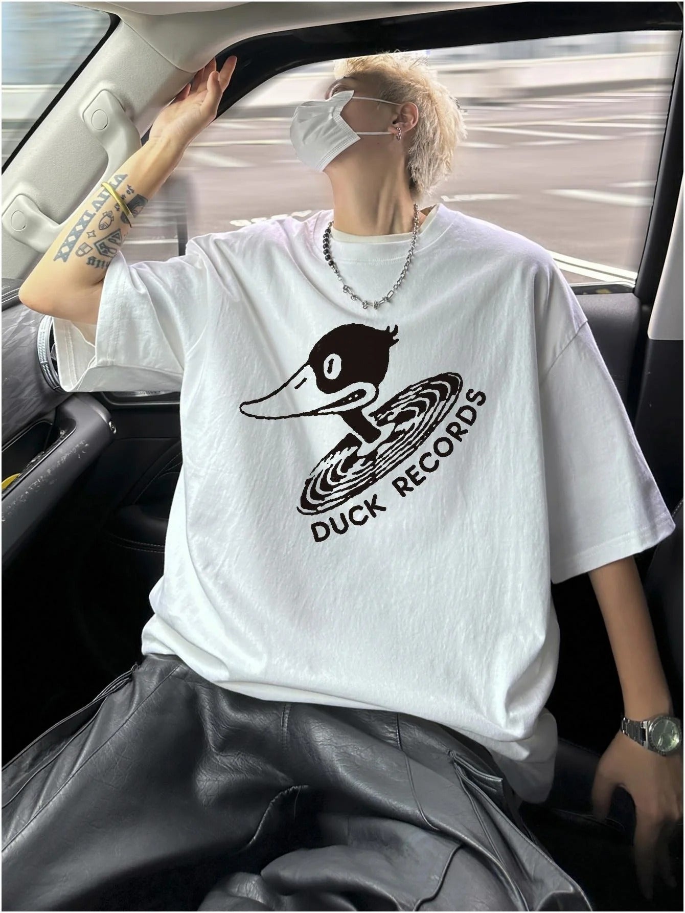 Camiseta Básica Unissex Com Estampa Pato Disco De Vinil