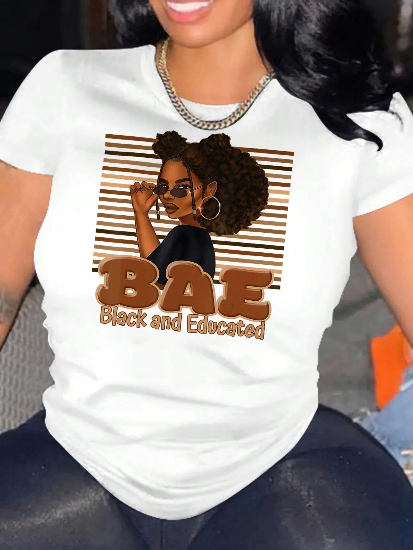 Camiseta Básica Feminina Com Estampa Mulher Negra Educada