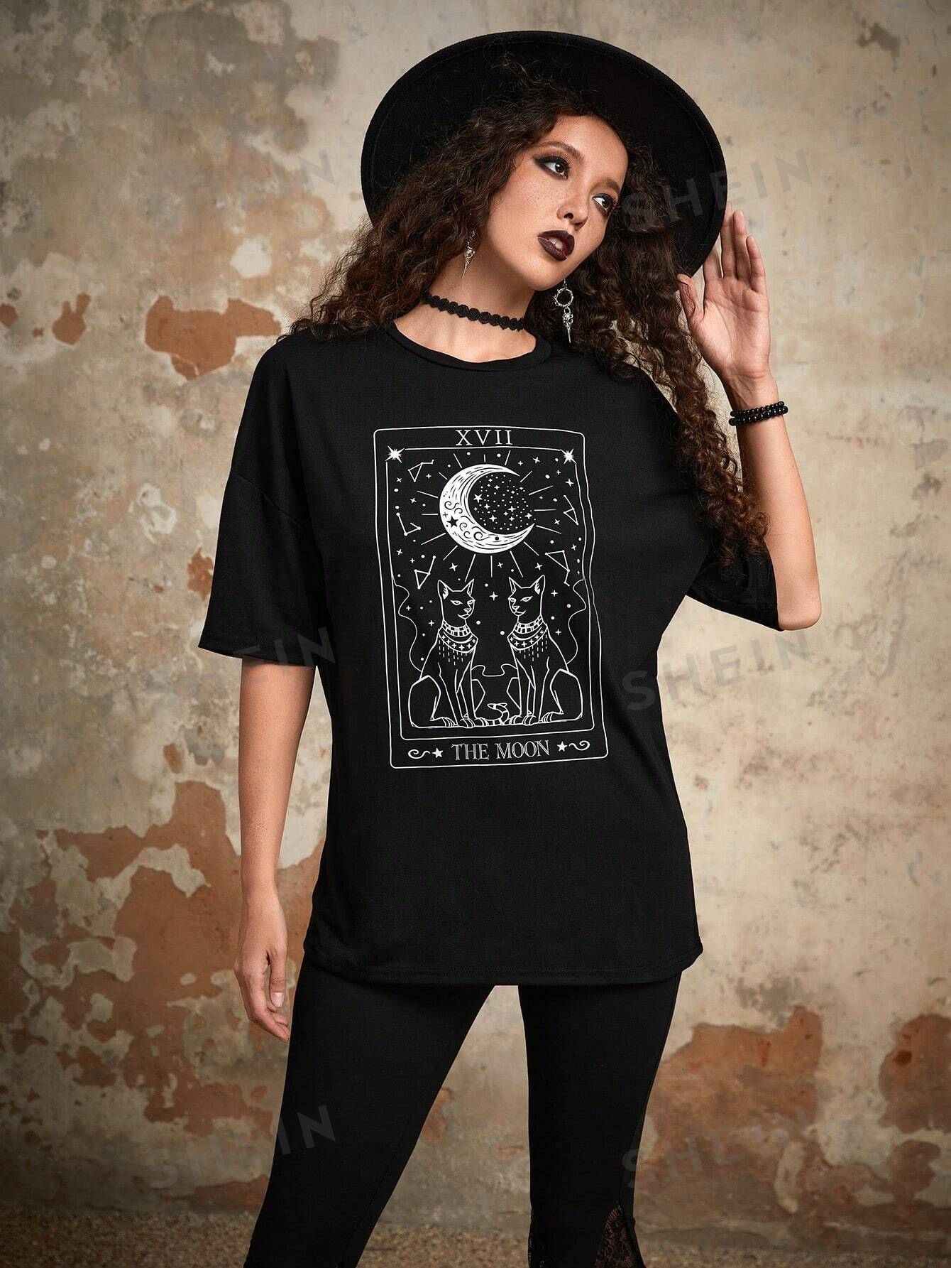 Camiseta Básica Feminina Com Estampa Carta Tarô Gatos Na Lua