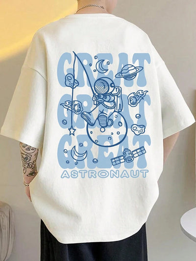 Camiseta básica Unissex Com Estampa Astronauta Pescando