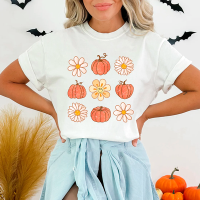 Camiseta Básica Halloween Flowers And Pumpkin