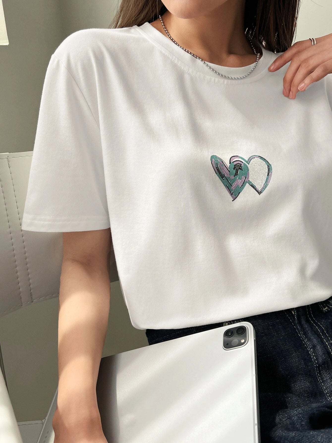 Camiseta Feminina Coração Estiloso Casual