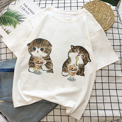 Camiseta Básica Com Estampa Gatinho Taça De Sorvete