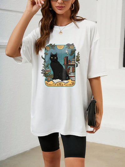 Camiseta Básica COm Estampa Gatinho Estante De Livros