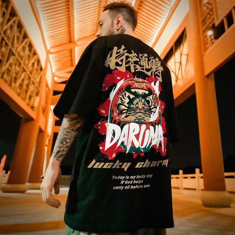 Camiseta Básica Com Estampa Daruma Japonês