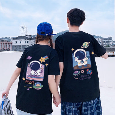 Camiseta Básica Com Estampa Pose Astronauta